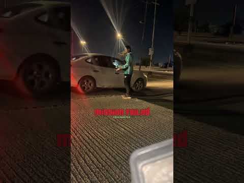 شفت هاذ الشخص ب اليل والوقت متاخر قررت اساعده بابسسط شي حسين ضحك Funny يوتيوب تيك توك توصيل 