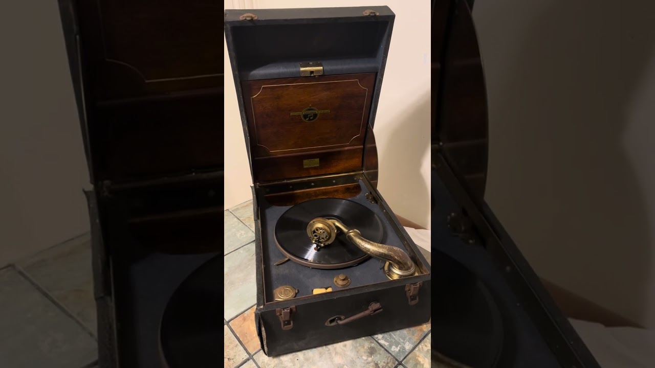 Columbia Grafonola Model 163 portable internal horn phonograph