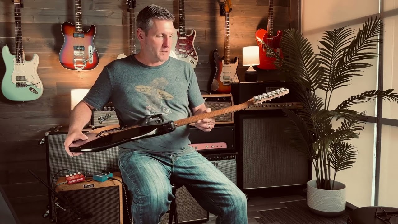 Iconic Guitars Solana VM7 - YouTube