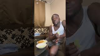 Llegué Tarde Hoy Del Trabajo.recien Comiendo Algo .Necesito Q Me Regalen Un Masaje