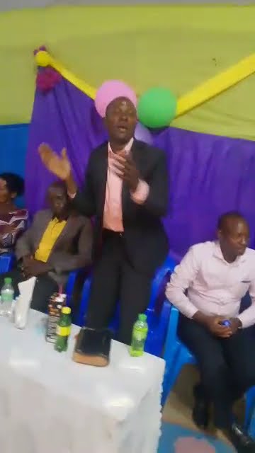 sis Dian performing Yesu yaragiira