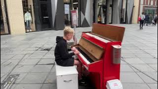 Chase the Sun by Planet Funk cover - Public piano performance of Ibiza and Darts Classic.