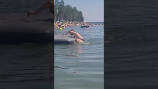 Купаюсь в братское взморье