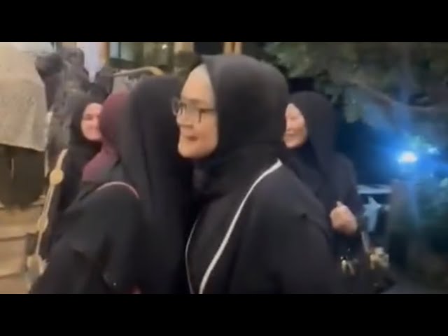 Kuliah Agama Bersama Ustaz Wadi Annuar Dan Ketibaan DS Siti Nurhaliza Dari Korea Curi Tumpuan class=