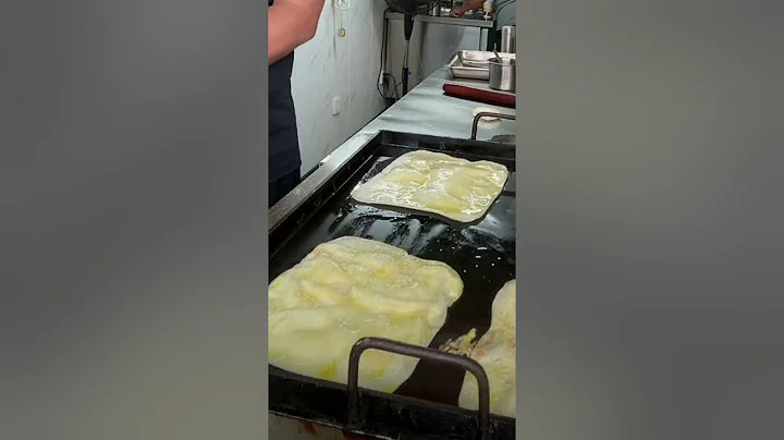 Egg-Filled Pancakes, Freshly Pan-Fried: Crispness Hides Tender Juiciness