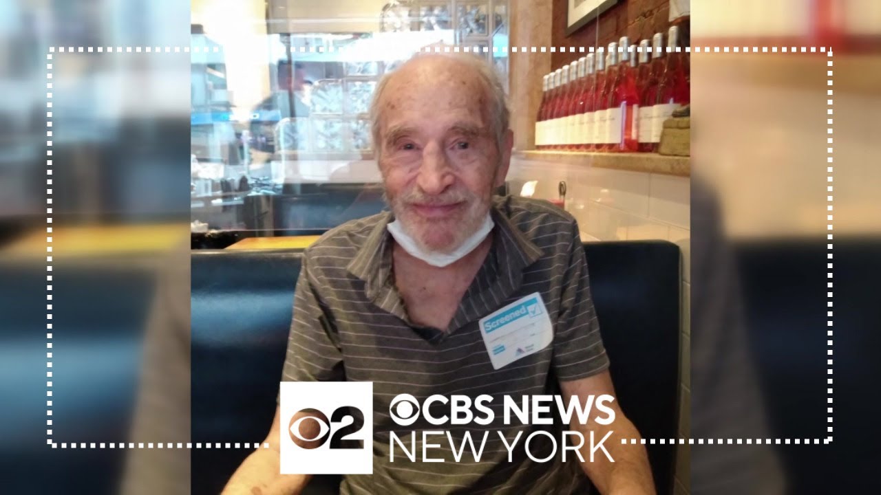 91-year-old man assaulted in attempted robbery on Upper West Side - YouTube