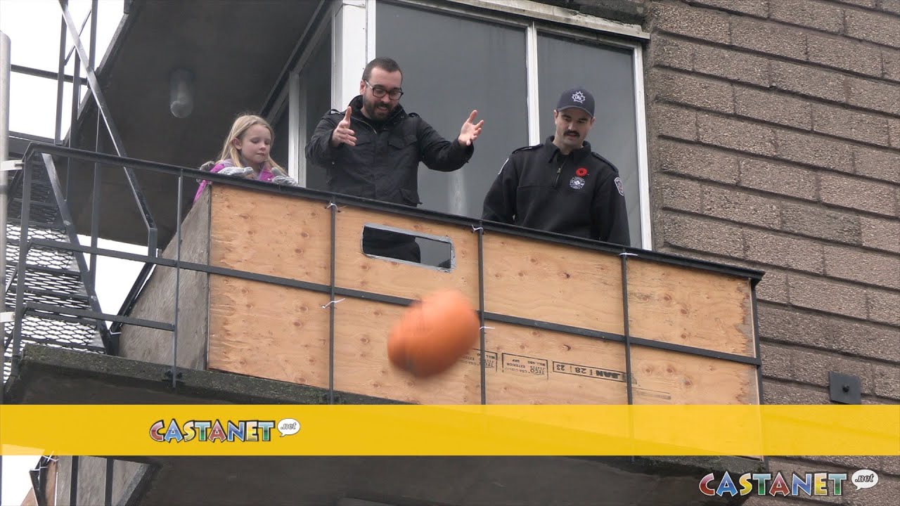 Pumpkins go splat - YouTube