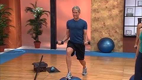 BOSU Biceps Curl - Lunge Stance