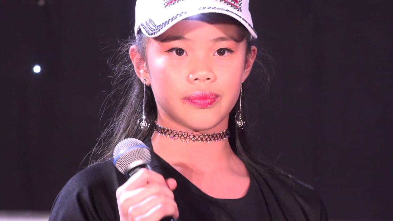 girl singing at Global Modern Star, Hello China, CPAA, BKFW, SinoVision Brooklyn Sector