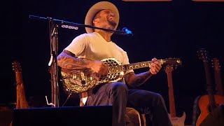 Video thumbnail of "Ben Harper - (Sittin' On) The Dock of the Bay (live)"