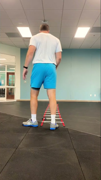 Medial, lateral and linear hop. #dynamicstretching #warmup