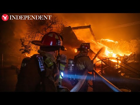 Team of 75 firefighters tackle fast-moving California Auto-Fire
