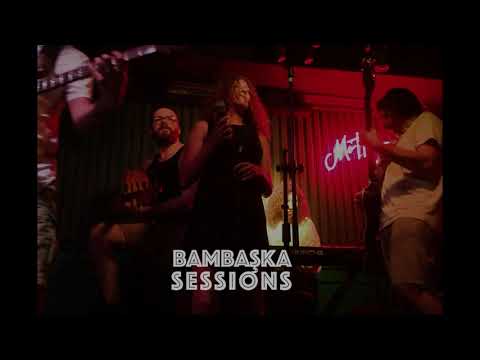 Ver Bambaşka Sessions - Blues Jam with Sara Souki no YouTube