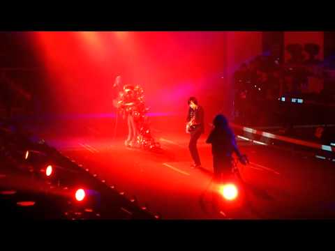 2012 Jan 07 - 張惠妹 - - （新加坡 Ameizing concert)