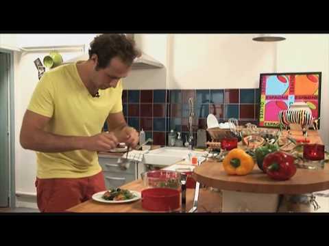 Video: Salade Met Vis En Croutons