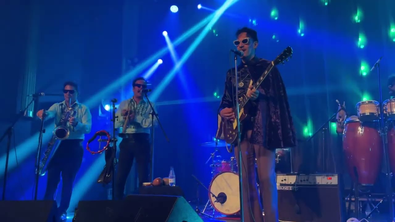 Tito Ramírez - Pal Barrio / Sala Aliatar Granada 06-Mayo/23 auf YouTube ansehen Tito Ramírez - Pal Barrio / Sala Aliatar Granada 06-Mayo/23 auf YouTube ansehen