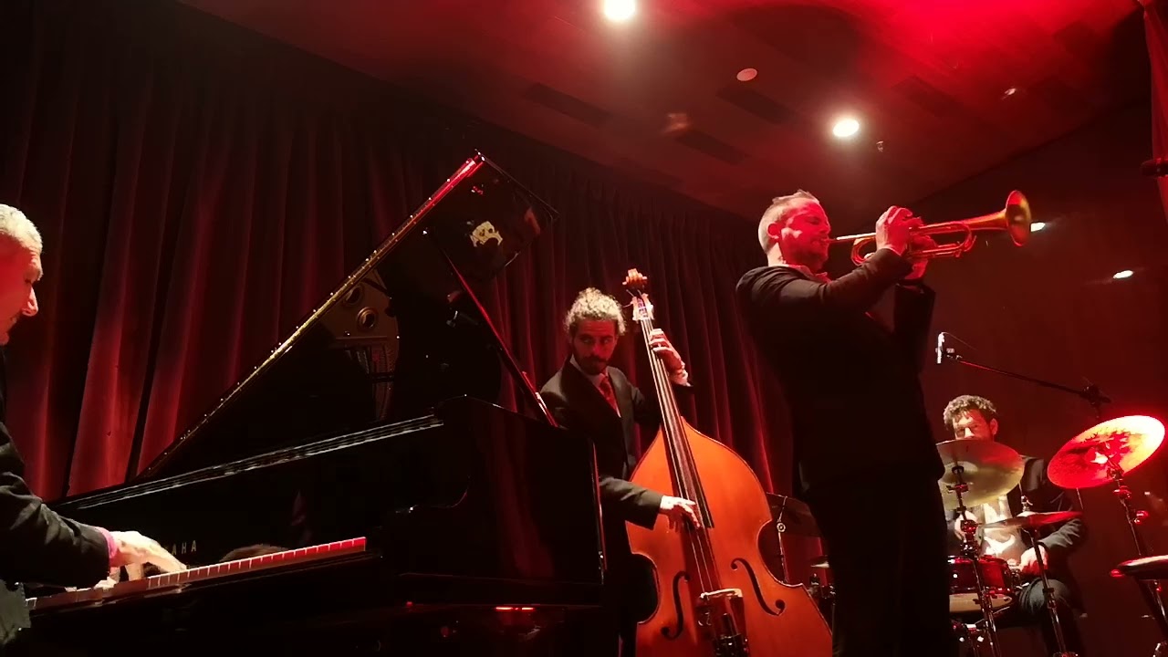 Watch Audun Waage Live at Cipriani Bahrain Jazz Cafè "All The Things You Are" solo fragment 2 on YouTube Watch Audun Waage Live at Cipriani Bahrain Jazz Cafè "All The Things You Are" solo fragment 2 on YouTube