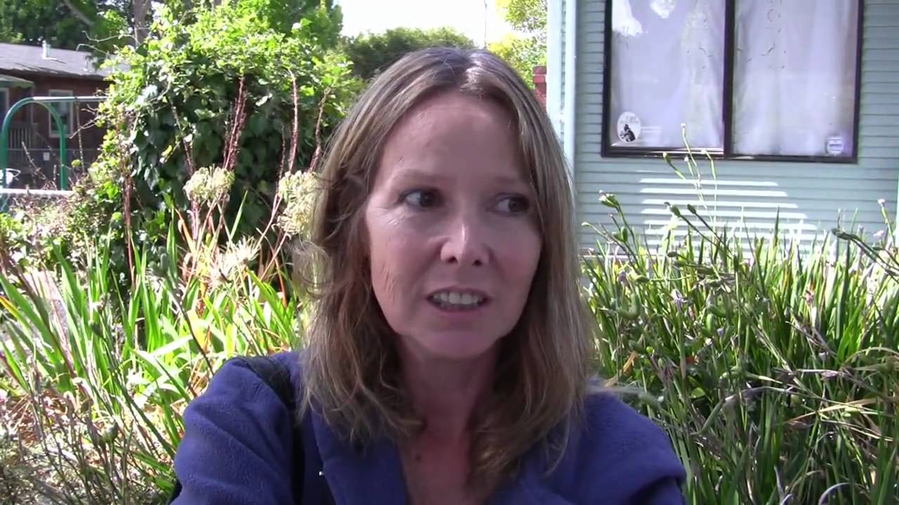 Homeless Woman Was Arrested For Sleeping In Her Car So Now She Sleeps On The Ground Next To Her Car Youtube