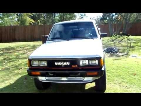 85-nissan-720-4x4-deluxe