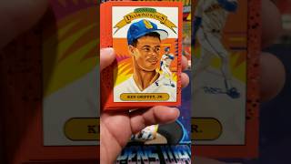 We Hit a Griffey!!! 1990 Donruss Baseball Cards Wax Pack Opening #junkwax #sportscards #vintage
