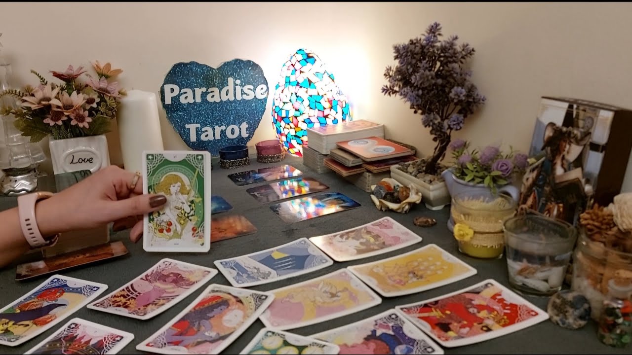 تنتظره و ينتظرك⏳️آخرتها معه❗️يمحي رسائل قبل إرسالها📲يؤجل الإتصال كل مره📞هل يتشجع و ينهي الصمت🔇