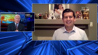 David Alvarez (D) campaigns for California's 80th Assembly District special election