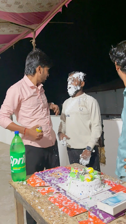 Galti se mistake ho gya 😅 #birthday #birthdaycelebration #spray #friends