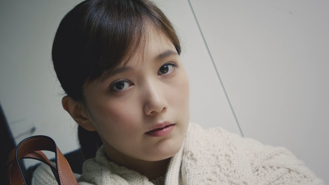 ロエベ の人気 ハンモック バッグ から大容量トートが登場 本田翼 北村道子 シャラ ラジマ起用キャンペーンを世界展開 Wwdjapan