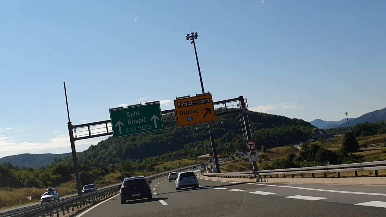 How far into Croatia do Slovenian stations reach