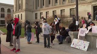 WATCH LIVE: Protesters gather outside courthouse as trial of Kyle Rittenhouse continues