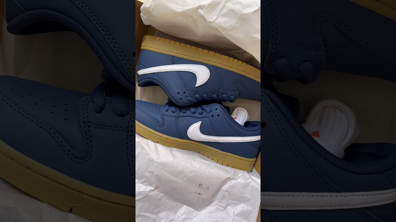 Nike SB Dunk Low Pro Skate Shoes Size: US M 10 / W 11.5 