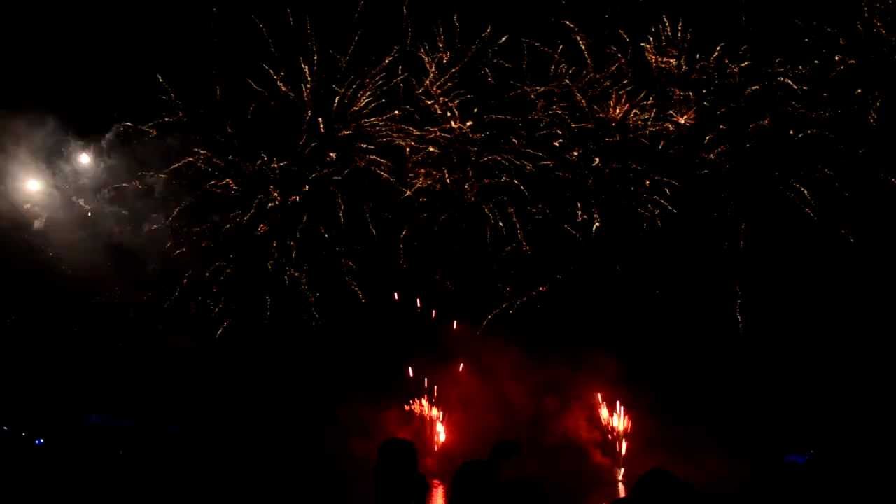 Vuurwerkshow Walibi Holland HD YouTube