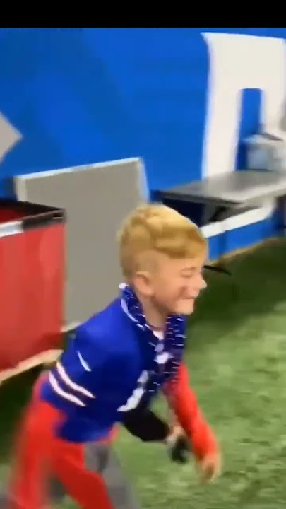 Stefon Diggs surprised young Bills fan!