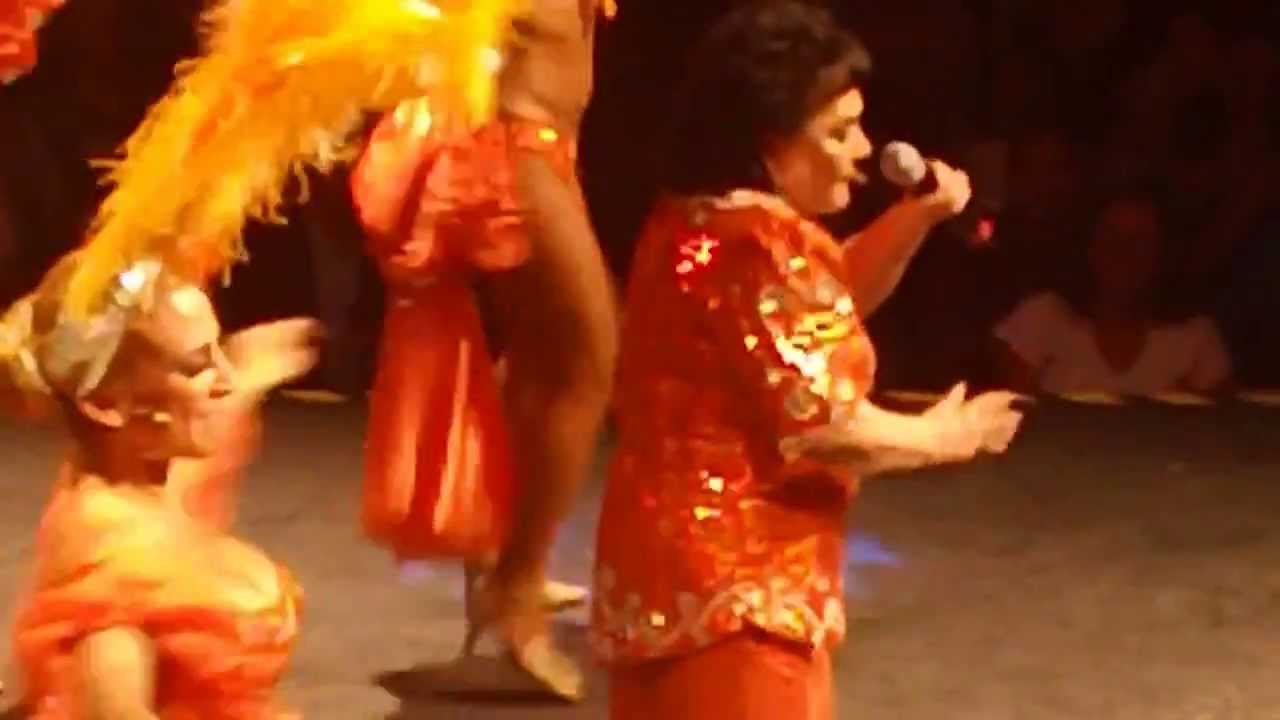 CARMEN SALINAS