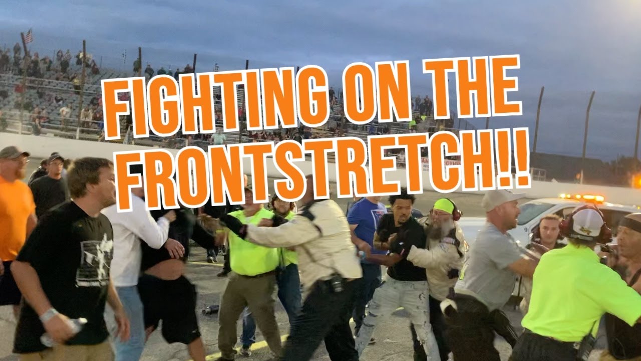 Дикая ночь на трассе Flatrock Speedway для гонки Street Stock 100 Lap Race!