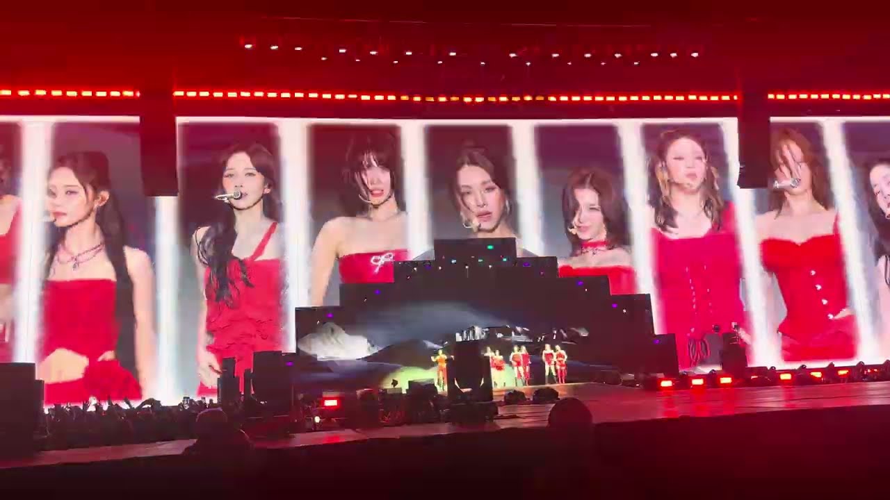 Ready to be Twice Concert in Brasil Day 2 - Opening, Set me free & I Can't Stop Me