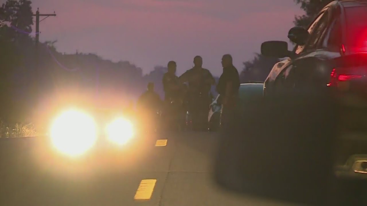 Deputy shot during standoff in Lincoln County; suspect at large - YouTube