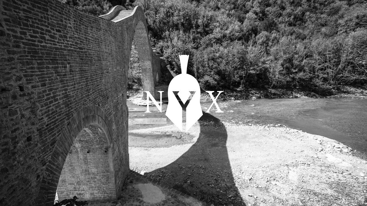 Chelina Manuhutu - Big G