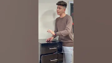 انا ضحيت عشانك ونت الوهم خانك اسمع صوت رائع من ابو طارق الكروان 