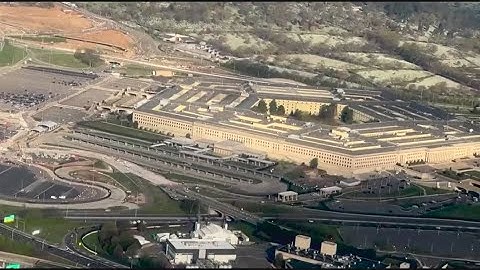 Journalists decline new rules, exit Pentagon