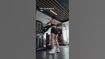 Số đo cân đối chân thực nhờ tập luyện và ăn uống 100. Ráng để mốt khoe eo 62, v3 99 cho các bác coi