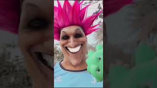 coringa caiu na lagoa
