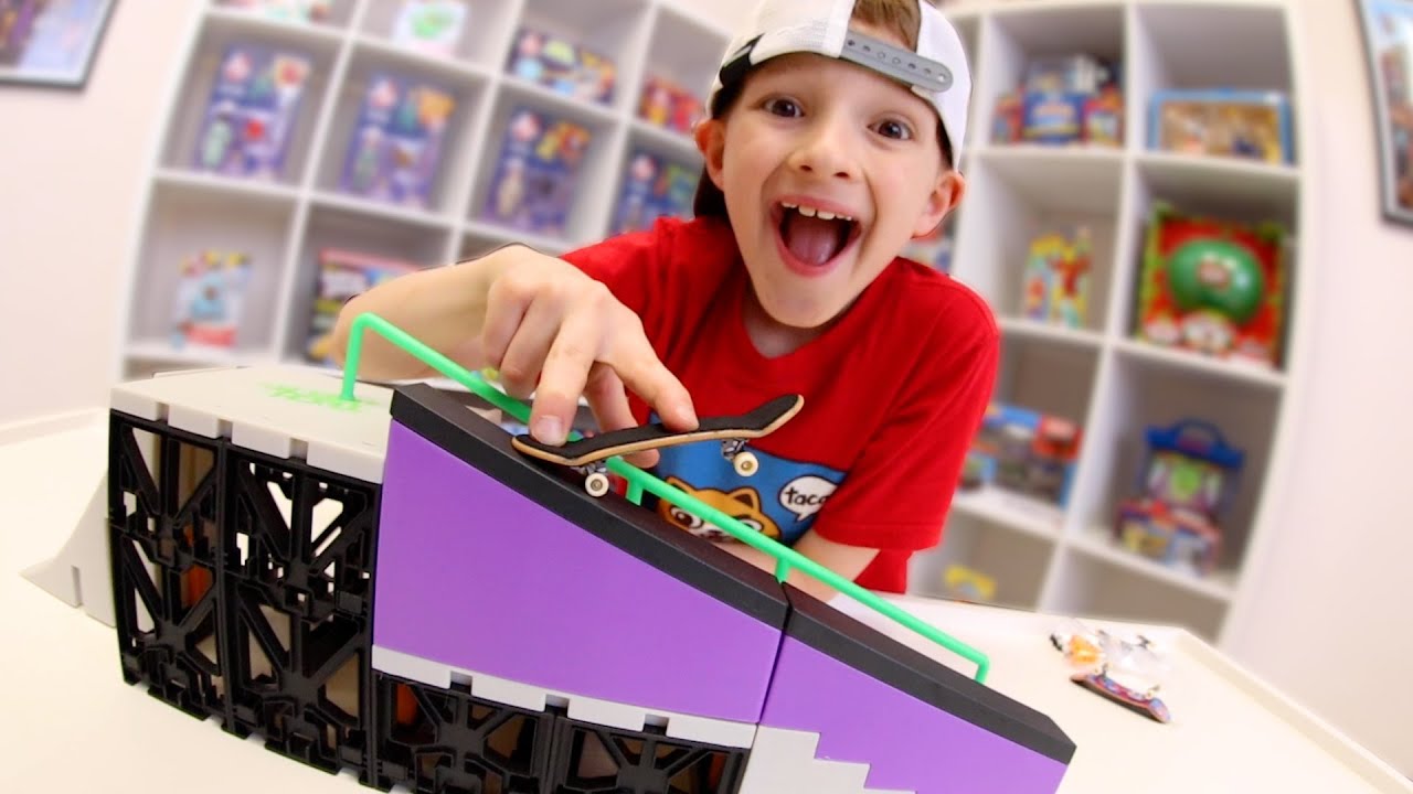 THE BEST NEW FINGER SKATEBOARD TOY! YouTube