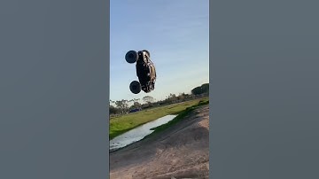 ARRMA Fireteam 6s is unstoppable!!