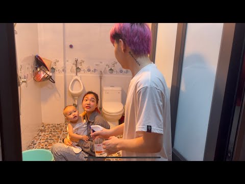 Video Đức Toại Lấy Nước Rửa Kính Gội Đầu Cho Bún Và Phản Ứng... - youtube