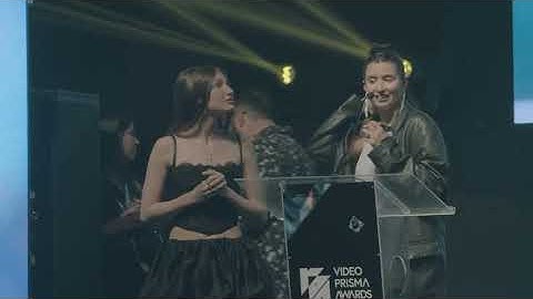 "Tu versión de la historia" de Yami Safdie, Flor Álvarez gana Video Favorito | Video Prisma Awards