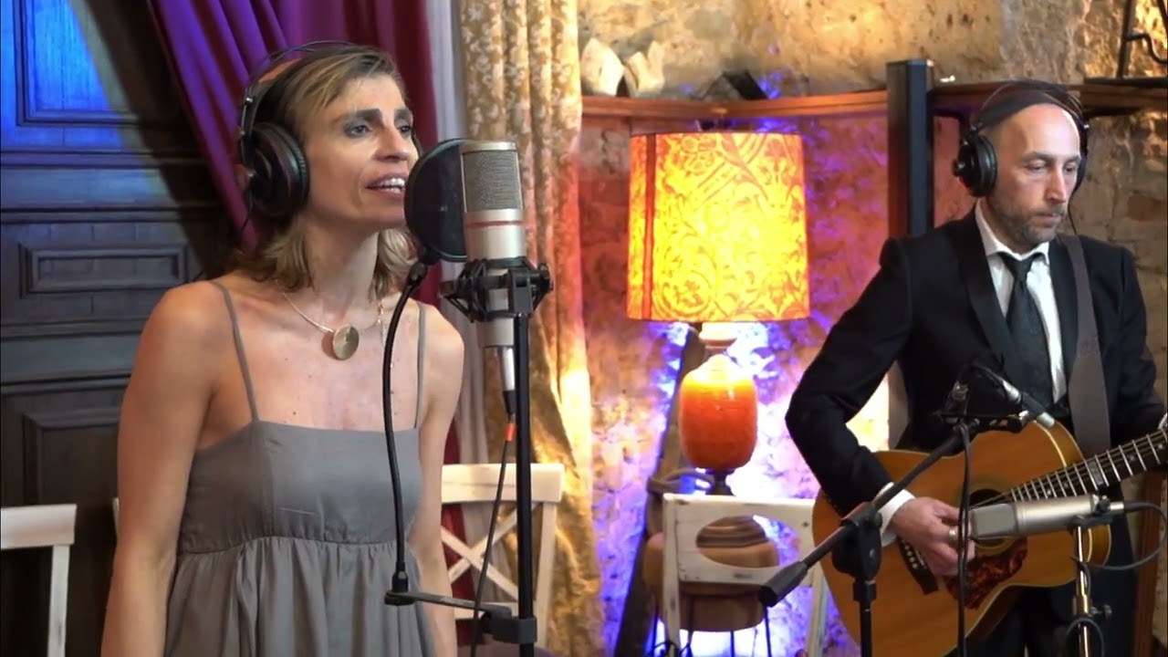 DUO SINGER AND GUITAR Never ForgetYou