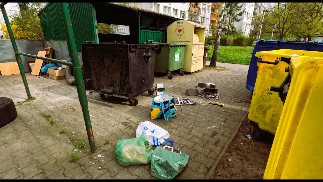 ZŁOMOWISKO ŚMIETNIKOWE odc.1 Ludzie wyrzucają na śmietnik dużo złomu.Idziemy oddać ostatni urobek.