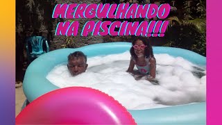 Mergulhando ,Brincando ,Tomando Banho Na Piscina De Espuma Com Meu Pai -Procurando Óculos Na Piscina