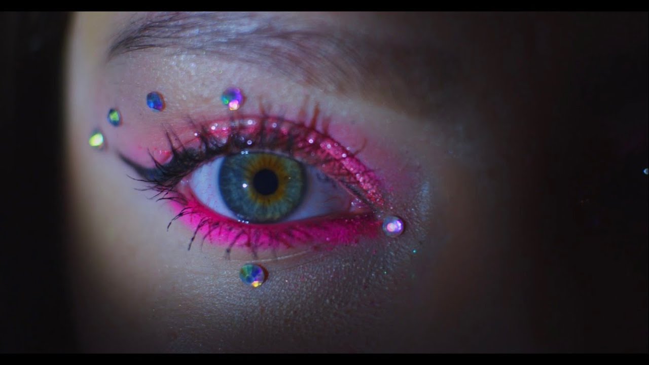 Watch Axel Gonz - El Color De Tus Ojos (Video Oficial) on YouTube Watch Axel Gonz - El Color De Tus Ojos (Video Oficial) on YouTube